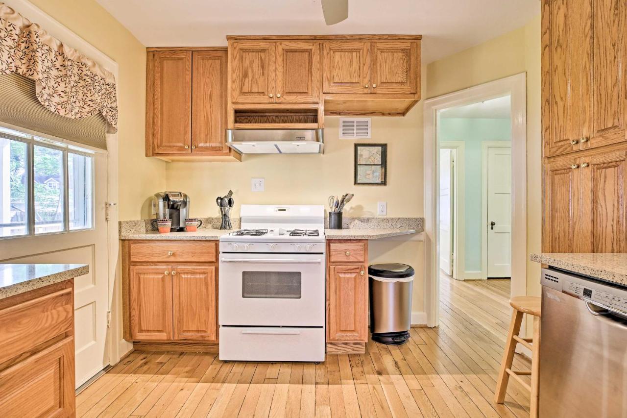 Lexington Getaway With Backyard Deck Less Than 2 Mi To Uk! 외부 사진